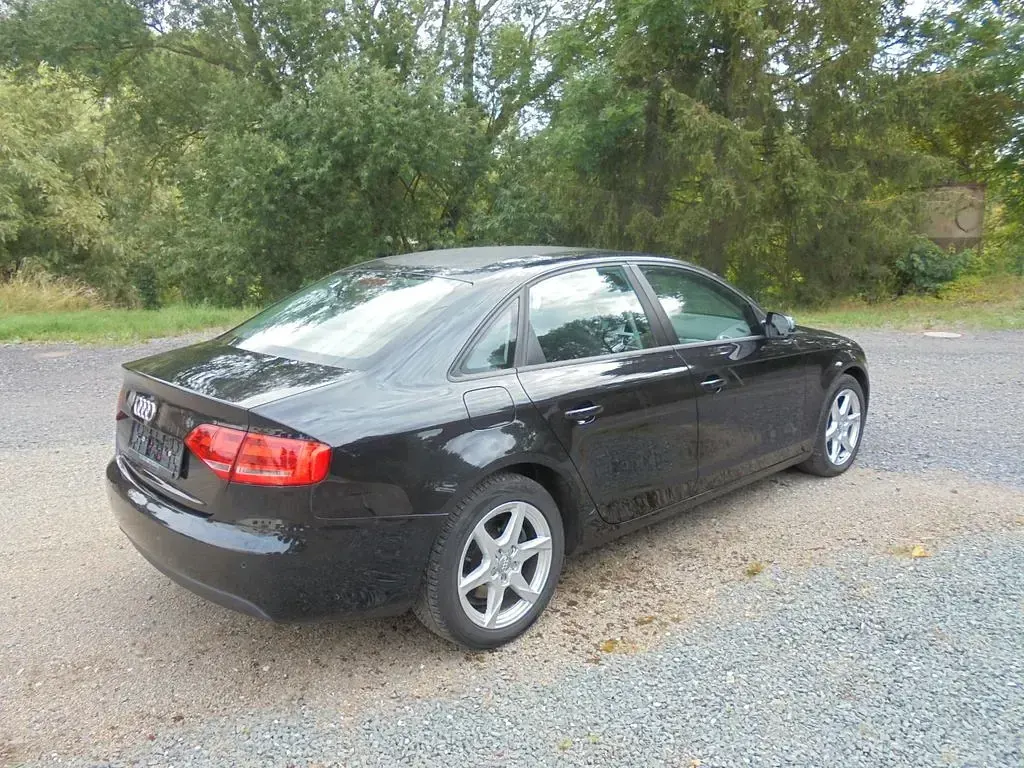 Gebraucht Audi A4 160 PS (117 kW) 2009 Schwarz Limousine