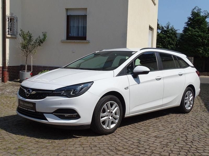 Gebraucht Opel Astra 105 PS (77 kW) 2021 Weiß Kombi