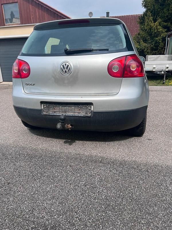 Gebraucht VW Golf IV 75 PS (55 kW) 2005 Silber Kleinwagen