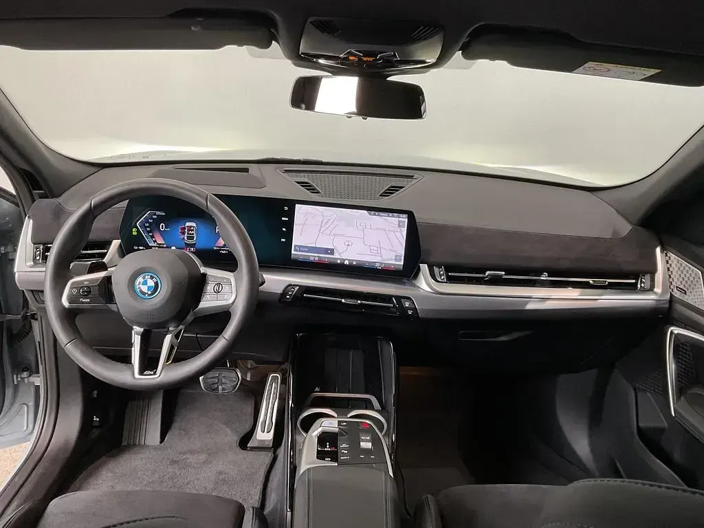 Gebraucht BMW iX2 M Sport 230 kW (313 PS) 2025 Grau SUV