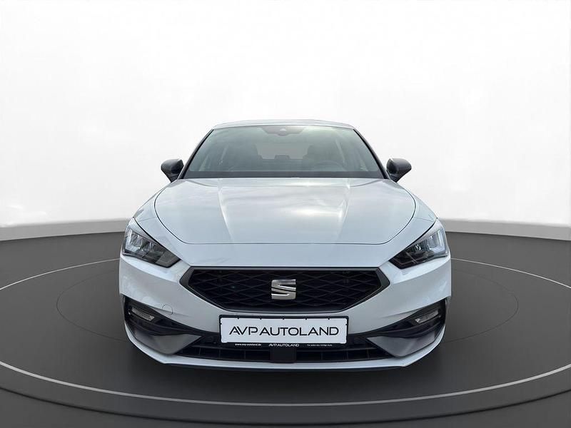 Neu Seat Leon FR 150 PS (110 kW) 2025 Weiß (glacial weiss) Limousine