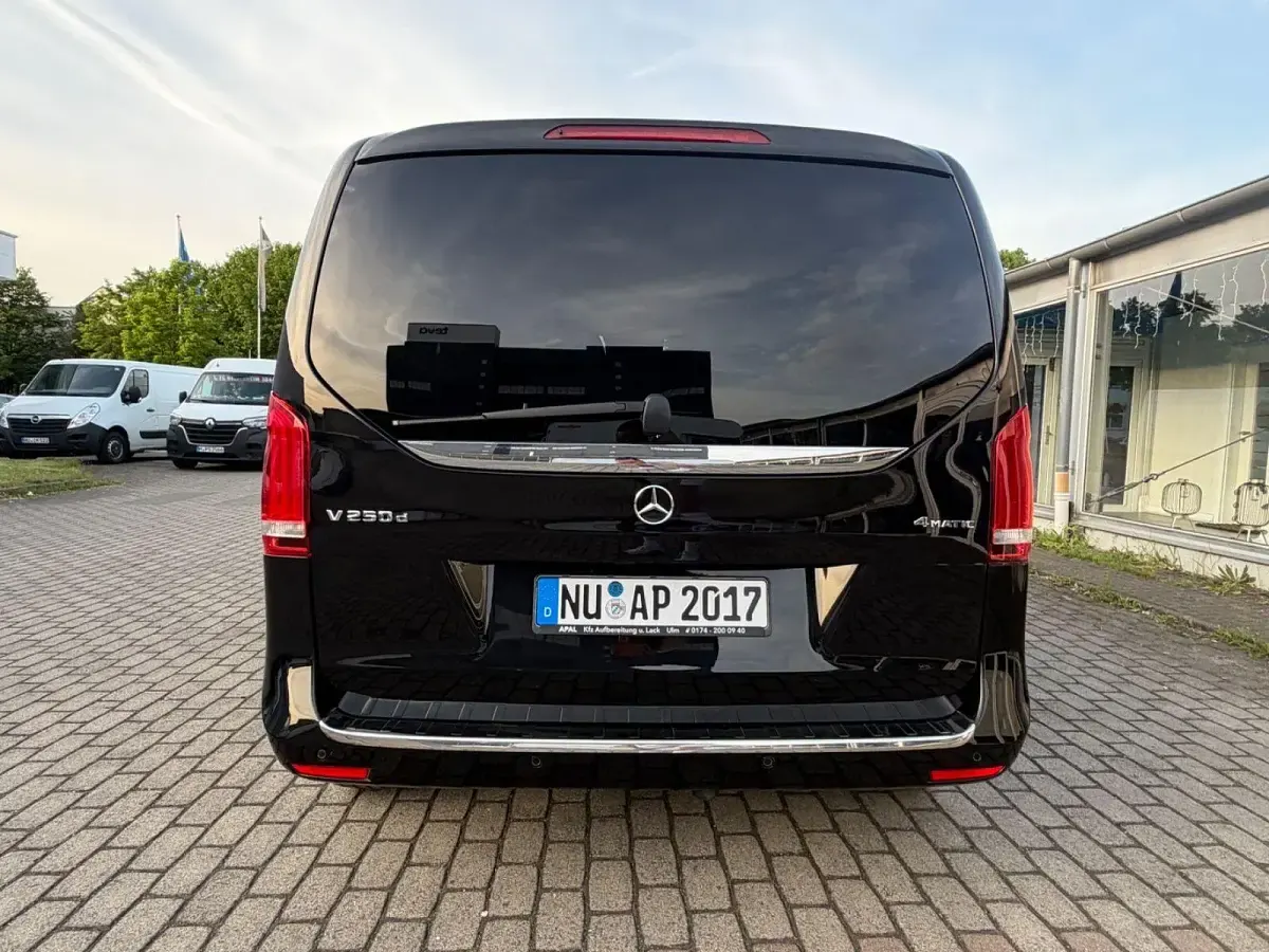 Gebraucht Mercedes V250 Edition 190 PS (139 kW) 2016 Schwarz Van / Kleinbus