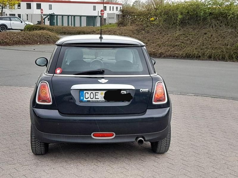 Second-hand Mini ONE 95 CP (69 kW) 2007 Negru Hatchback