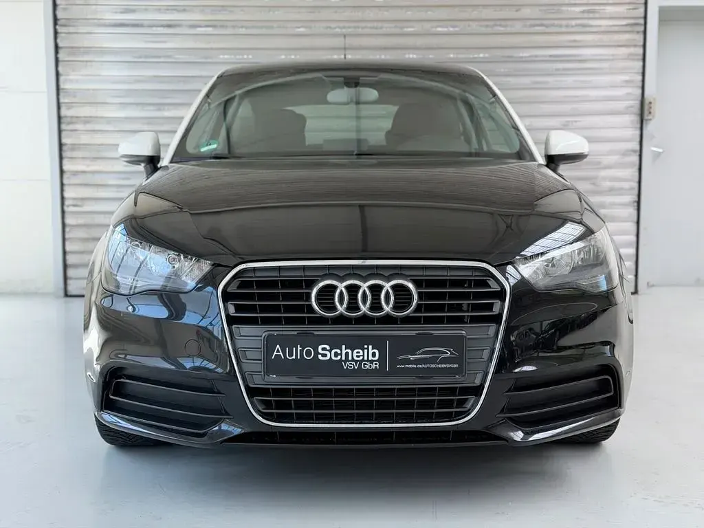 Gebraucht Audi A1 Attraction 122 PS (89 kW) 2012 Schwarz Kleinwagen