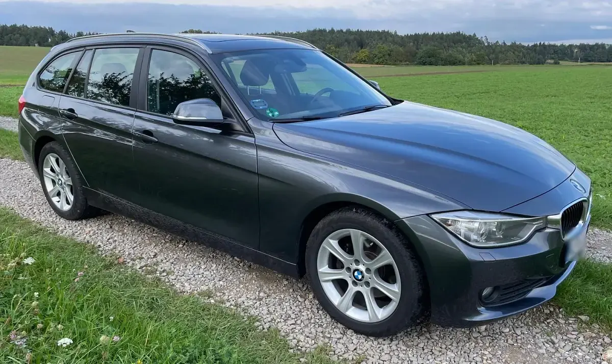 Gebraucht BMW 320 184 PS (135 kW) 2012 Grau Kombi