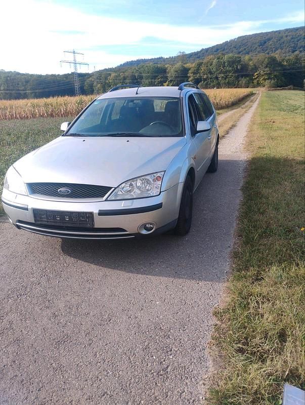 Gebraucht Ford Mondeo 125 PS (91 kW) 2002 Grau Kombi
