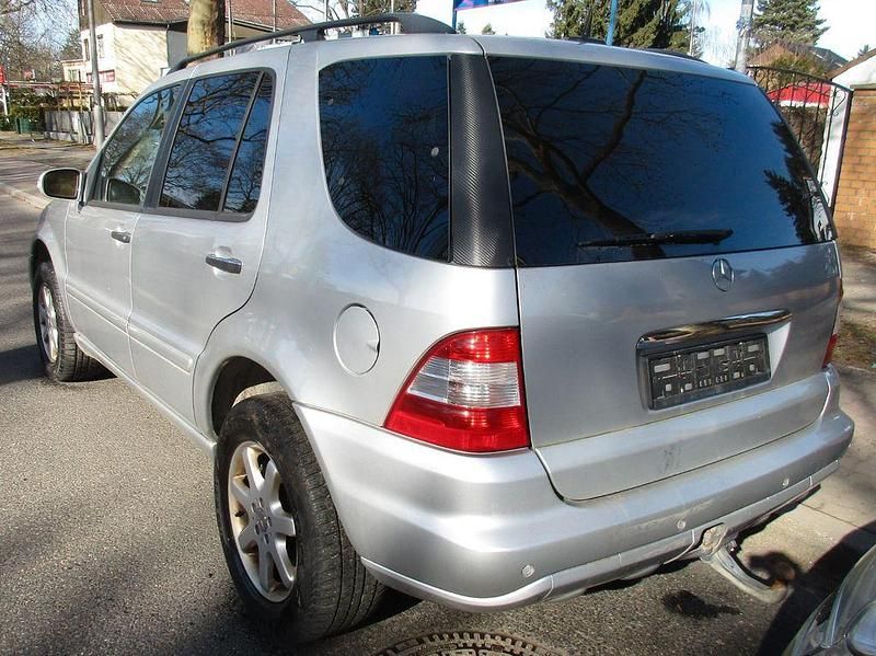 Gebraucht Mercedes ML400 250 PS (183 kW) 2004 Grau SUV