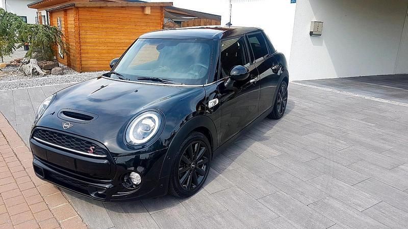 Schwarz Gebraucht 2019 Mini Cooper S Kleinwagen | 18.299 € - Bild 1/4