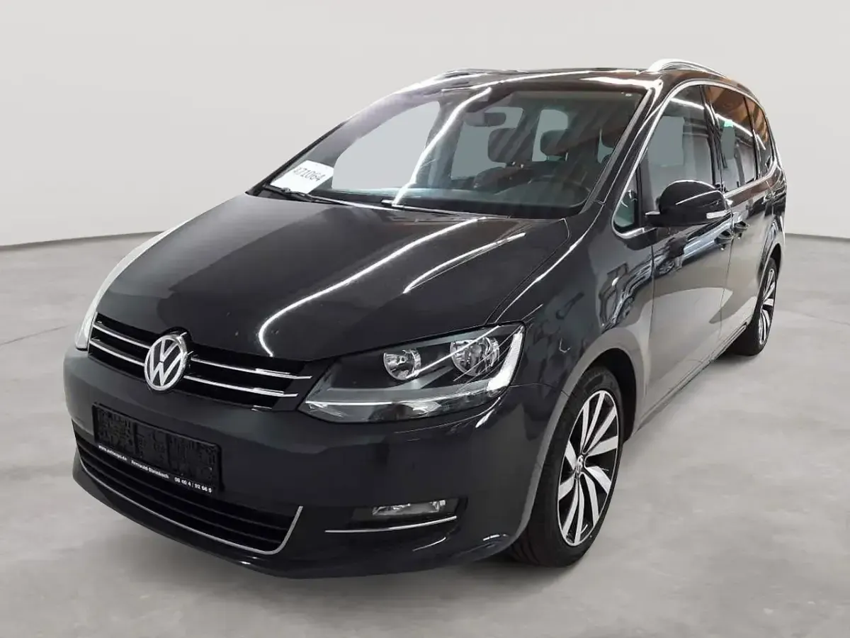 Gebraucht VW Sharan Highline 150 PS (110 kW) 2022 Van / Kleinbus