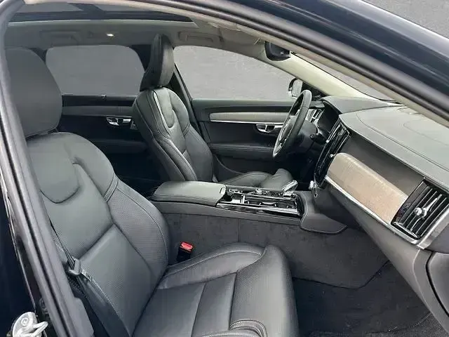 Gebraucht Volvo V90 Ultra 349 PS (256 kW) 2025 Onyx schwarz Kombi