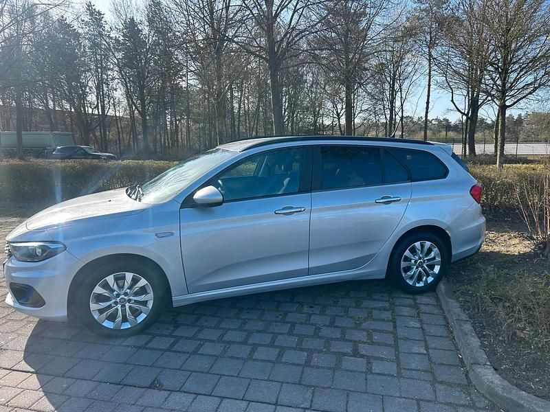 Gebraucht Fiat Tipo 120 PS (88 kW) 2017 Silber Kombi