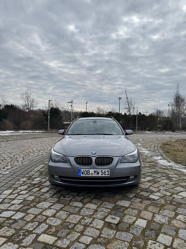 Gebraucht BMW 525 197 PS (144 kW) 2009 Grau Kombi