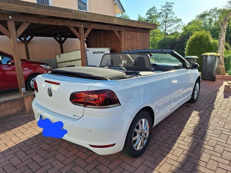 Gebraucht VW Golf Cabriolet 105 PS (77 kW) 2012 Weiß Cabrio