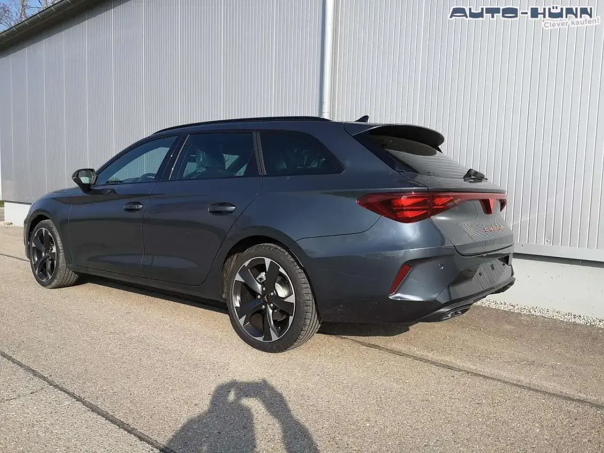 Nowe Cupra Leon 150 KM (110 kW) 2026 Niebieski Kombi