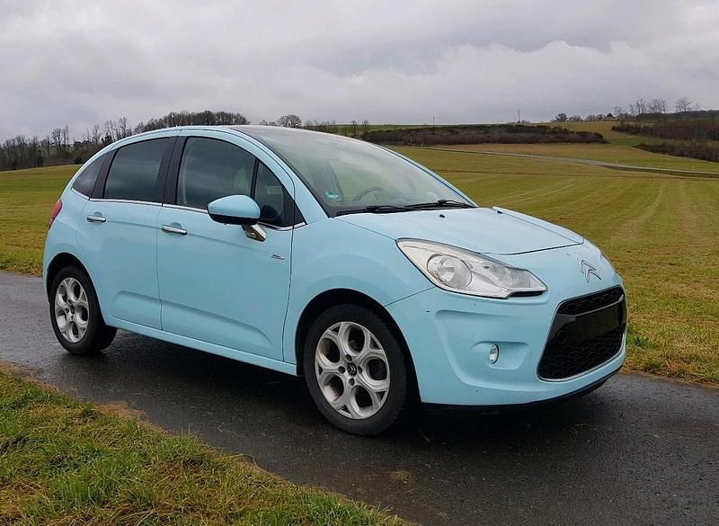 Blau Gebraucht 2010 Citroën C3 Kleinwagen | 2.450 € (Guter Preis) - Bild 1/4