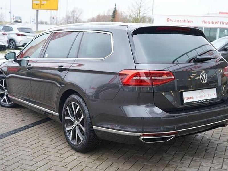 Gebraucht VW Passat Highline 220 PS (161 kW) 2017 Mangangrau Kombi
