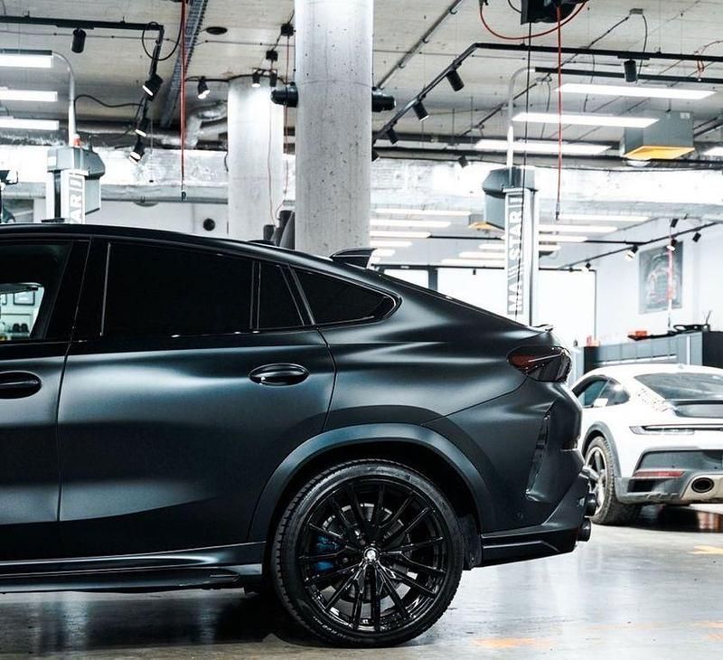 Gebraucht BMW X6 M50 530 PS (389 kW) 2022 Schwarz SUV