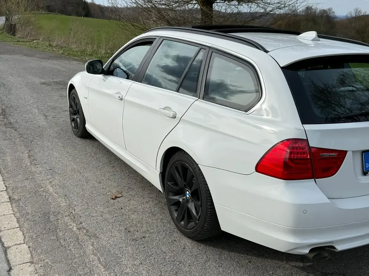 Usata BMW 320 184 CV (135 kW) 2012 Bianco Station wagon