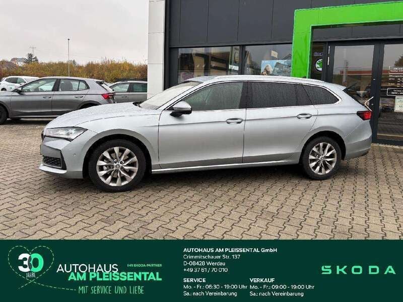 Pebble silber metallic Gebraucht 2024 Skoda Superb LAURIN & KLEMENT Kombi | 44.980 € - Bild 1/4