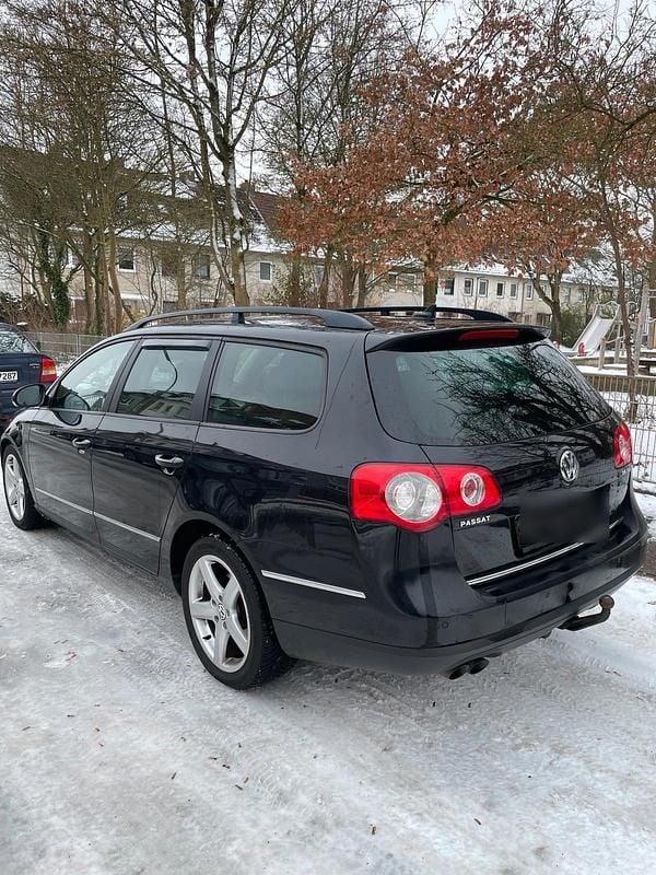 Schwarz Gebraucht 2009 VW Passat Kombi | 1.600 € (Superpreis) - Bild 1/4