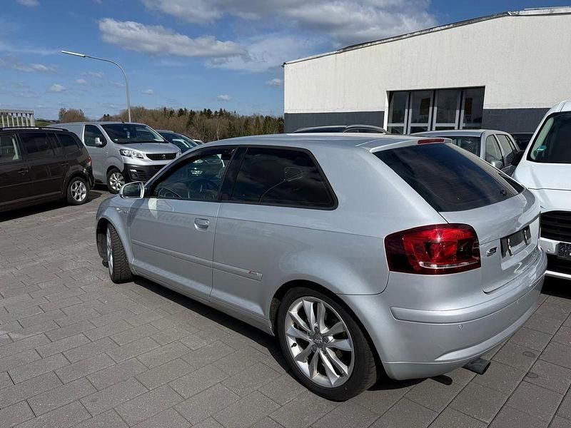 Gebraucht Audi A3 Ambition 105 PS (77 kW) 2012 Silber Kleinwagen