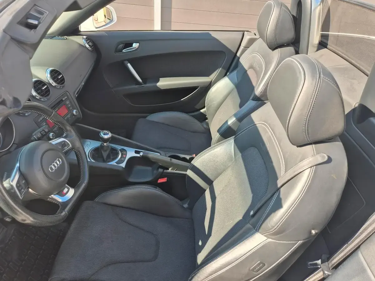 Gebraucht Audi TT Roadster 160 PS (117 kW) 2010 Weiß Cabrio