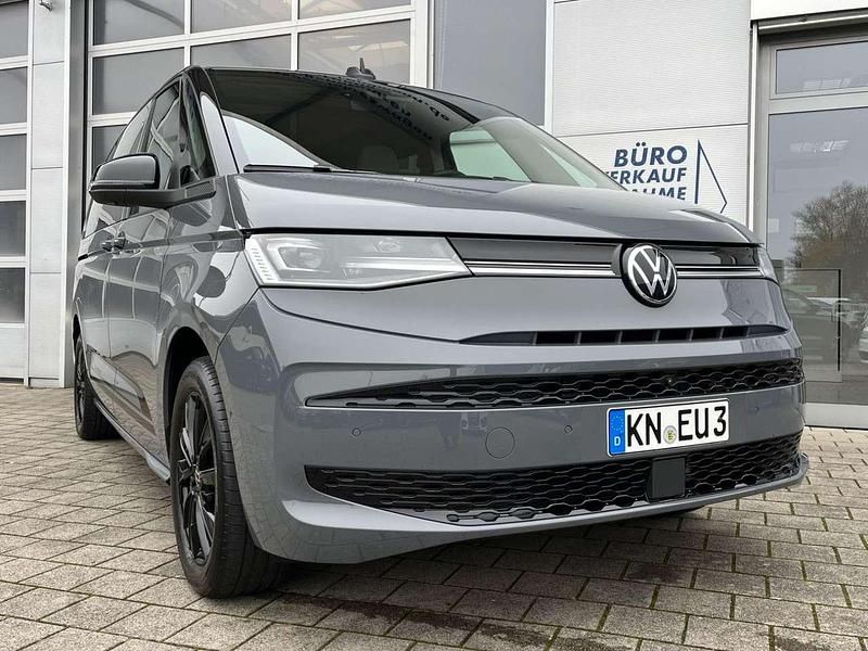 Grau Gebraucht 2025 VW Multivan Edition Van | 59.890 € - Bild 1/4
