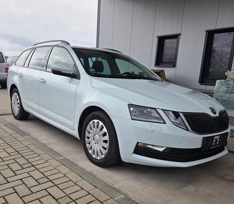 Gebraucht Skoda Octavia 115 PS (84 kW) 2018 Weiß Kombi