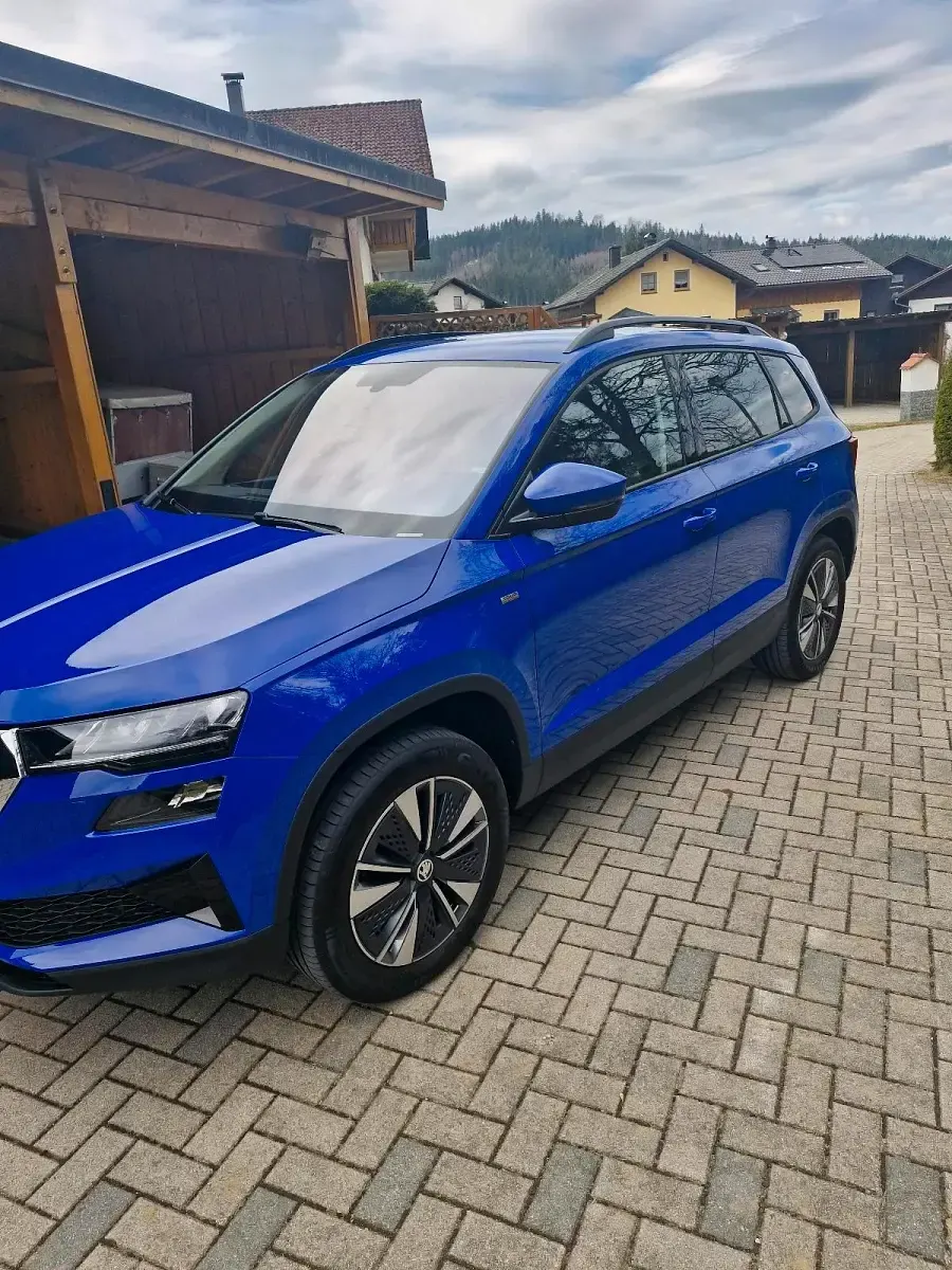 Gebraucht Skoda Karoq Tour 150 PS (110 kW) 2023 Blau SUV