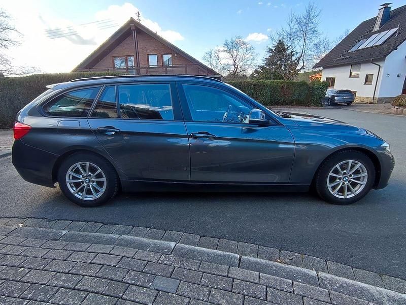 Gebraucht BMW 320 Efficient Dynamics 190 PS (139 kW) 2018 Kombi