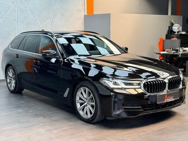 Gebraucht BMW 520 Sport Line 190 PS (139 kW) 2022 Schwarz Limousine