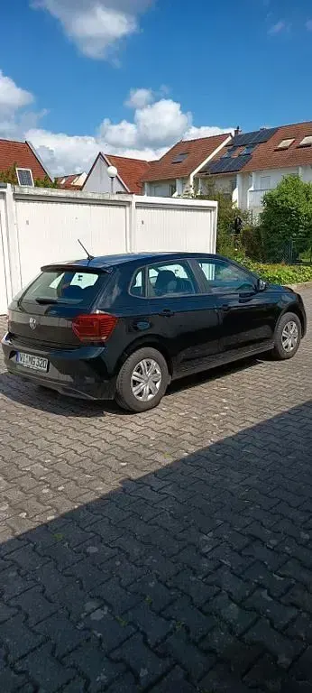 Gebraucht VW Polo Trendline 65 PS (47 kW) 2018 Schwarz Kleinwagen