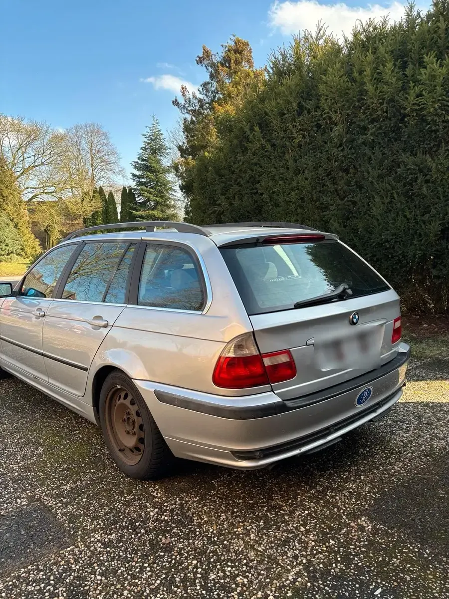 Gebraucht BMW 320 170 PS (125 kW) 2001 Silber Kombi