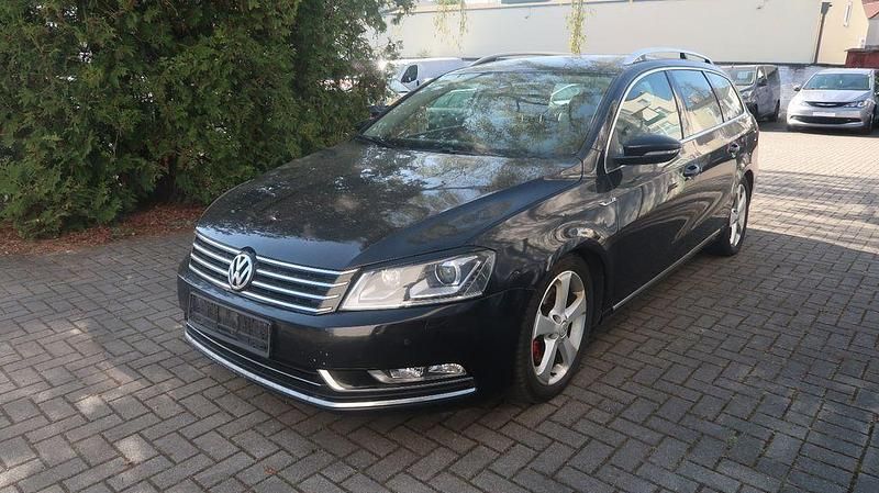 Gebraucht VW Passat Highline 170 PS (125 kW) 2012 Schwarz Kombi