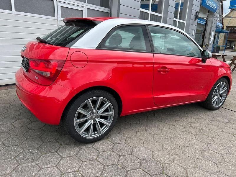 Gebraucht Audi A1 Ambition 90 PS (66 kW) 2014 Rot Kleinwagen