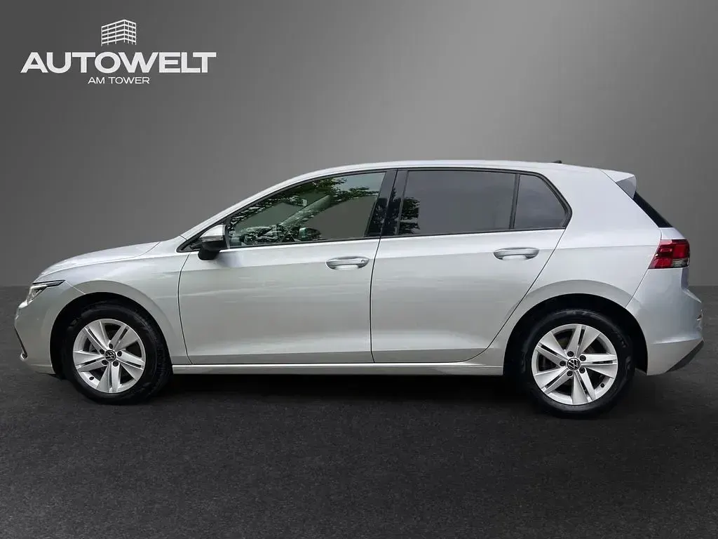 Gebraucht VW Golf VIII Life 150 PS (110 kW) 2020 Silber Limousine