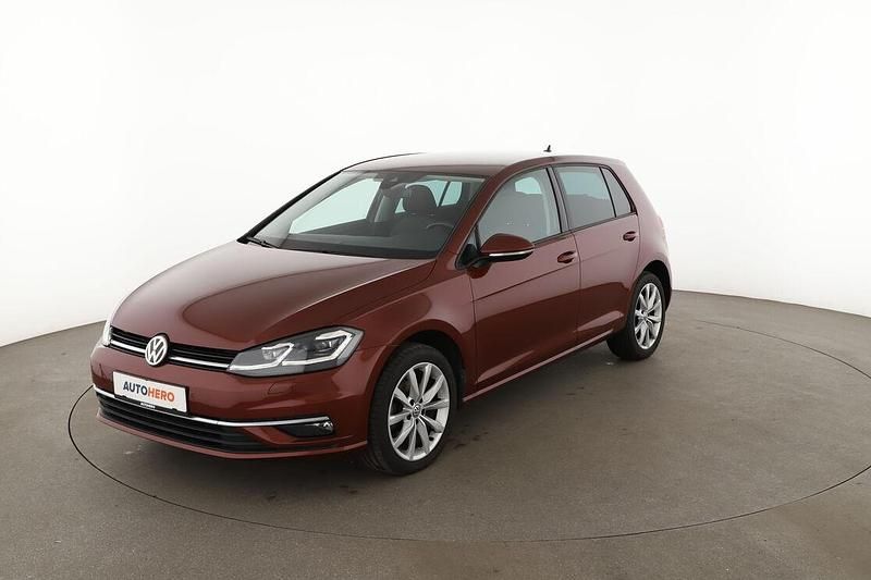 Gebraucht VW Golf VII Highline 150 PS (110 kW) 2019 Rot Limousine