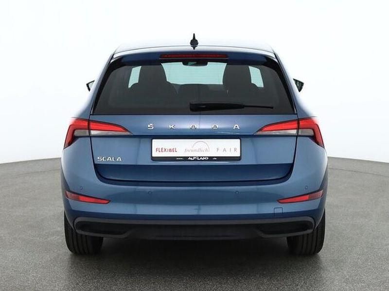 Gebraucht Skoda Scala Ambition 110 PS (80 kW) 2022 Blau Kleinwagen