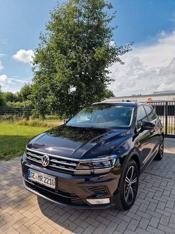 Schwarz Gebraucht 2017 VW Tiguan Sound SUV | 18.950 € (Fairer Preis) - Bild 1/4