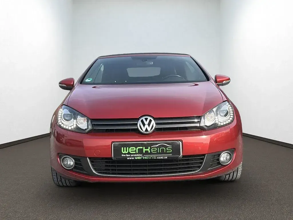 Gebraucht VW Golf 105 PS (77 kW) 2011 Rot (metallic) Cabrio