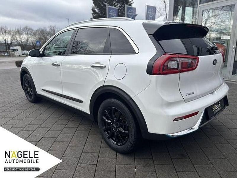 Gebraucht Kia Niro Spirit 141 PS (103 kW) 2018 Weiß SUV