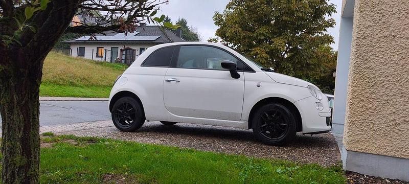 Weiß Gebraucht 2011 Fiat 500 Pop Kleinwagen | 5.990 € (Fairer Preis) - Bild 1/4