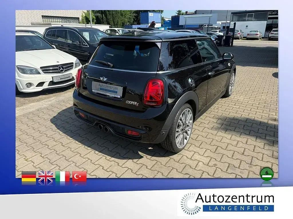Gebraucht Mini Cooper S Sport 192 PS (141 kW) 2018 Midnight black met. (metallic) Kleinwagen