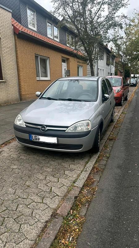 Silber Gebraucht 2004 Opel Corsa Kleinwagen | 2.300 € (Teuer) - Bild 1/3