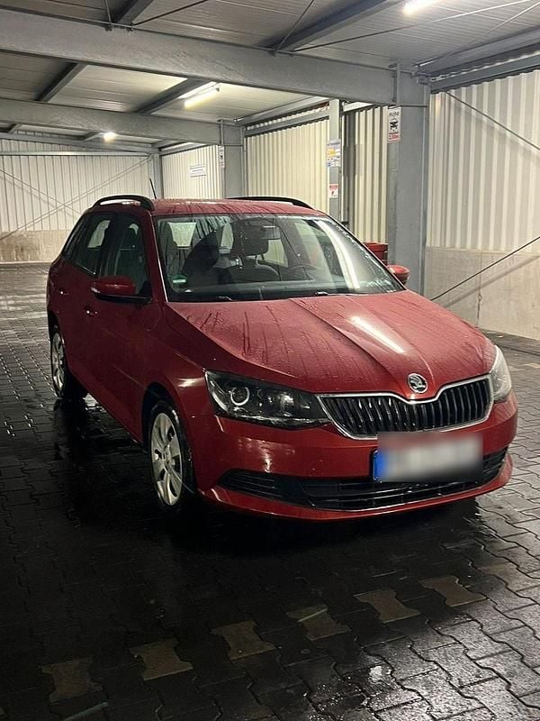 Gebraucht Skoda Fabia Ambition 90 PS (66 kW) 2015 Rot Kombi