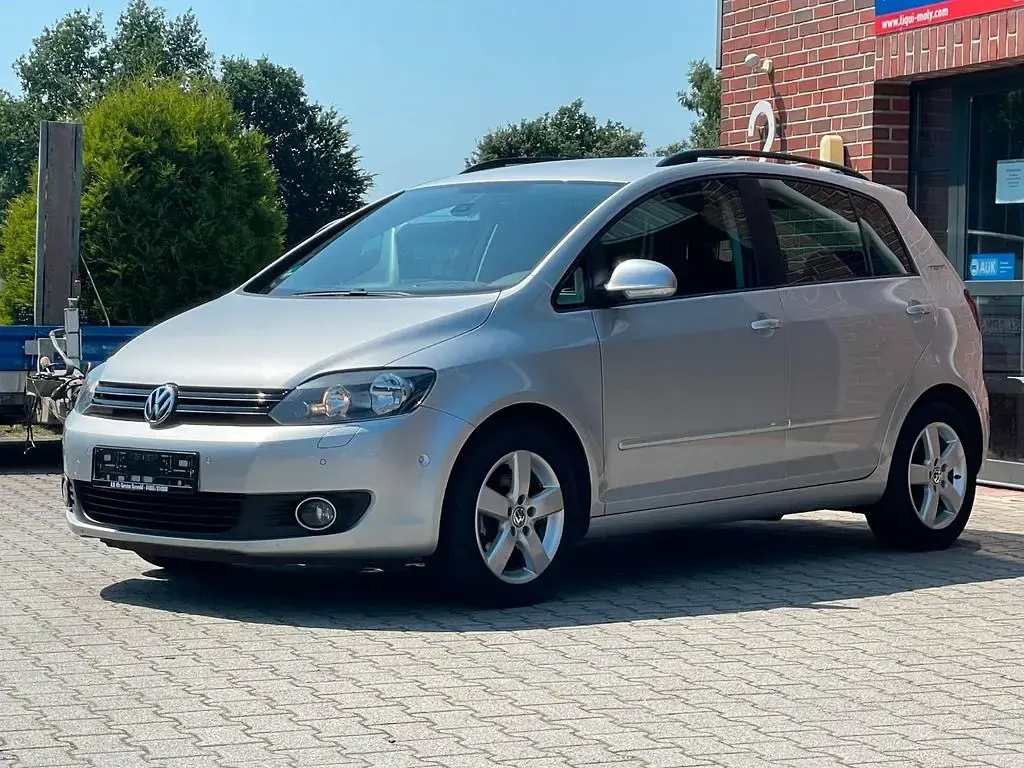 Gebraucht VW Golf VI Team 105 PS (77 kW) 2010 Silber Kleinwagen