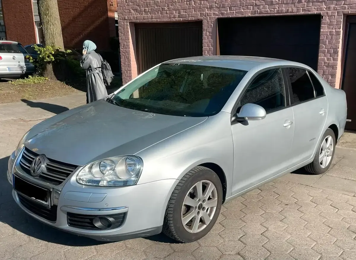 Brugt VW Jetta 130 HK (95 kW) 2009 Sølv Sedan