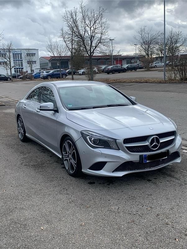 Gebraucht Mercedes CLA180 122 PS (89 kW) 2015 Silber Limousine