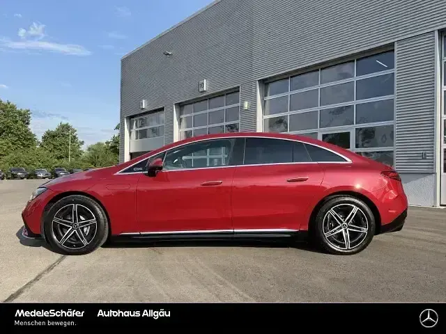 Gebraucht Mercedes EQE300 AMG 244 kW (333 PS) 2024 Manufaktur patagonienrot Limousine