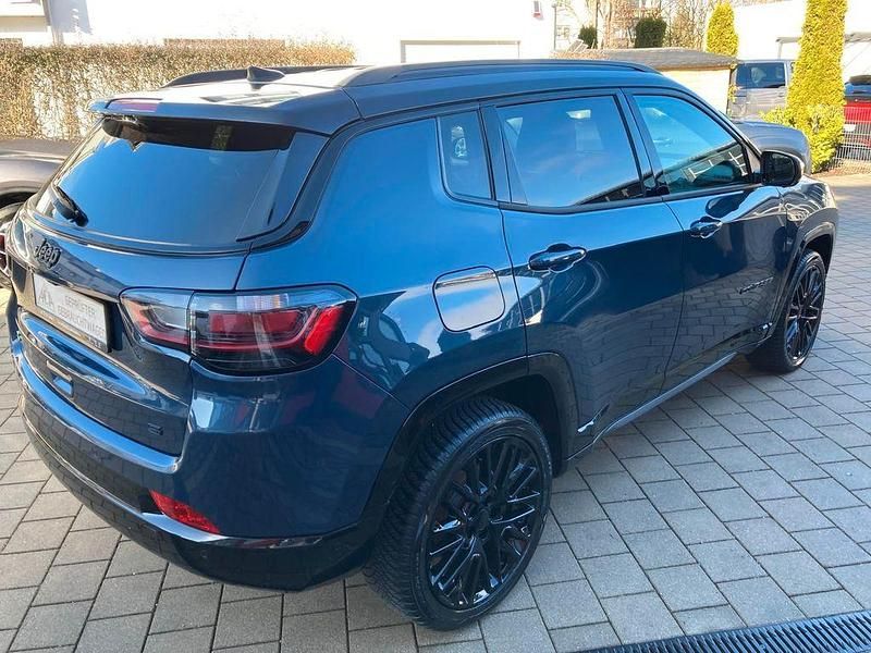 Gebraucht Jeep Compass 131 PS (96 kW) 2023 Blau SUV